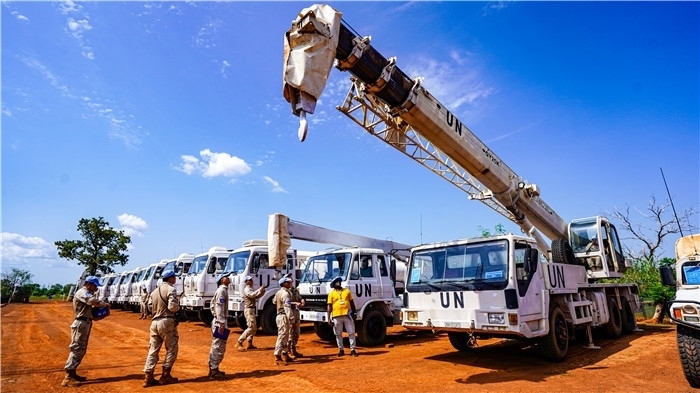 展開裝備核查。秦貴君攝
