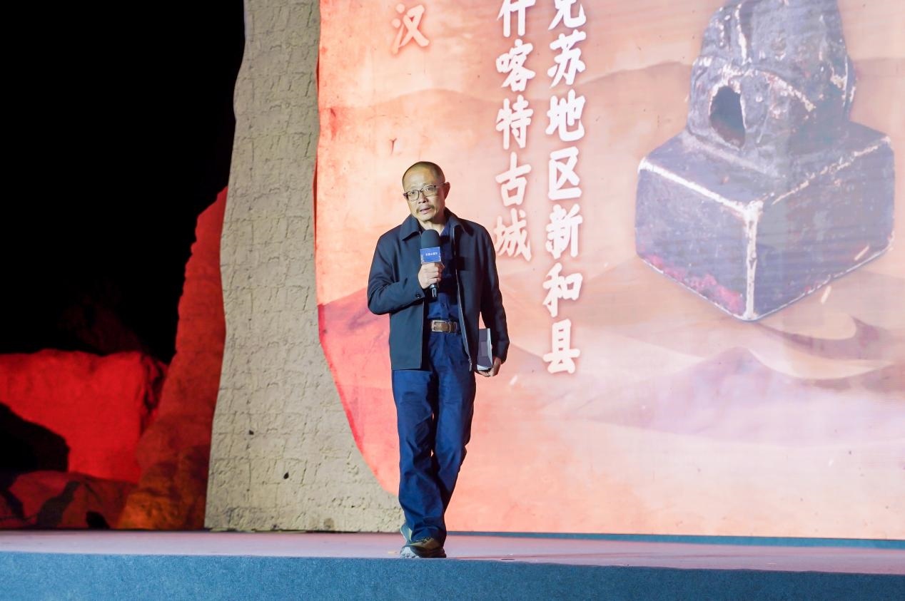 陳凌在“何以中國·五星出東方”網絡主題宣傳活動現場演講。人民視頻供圖