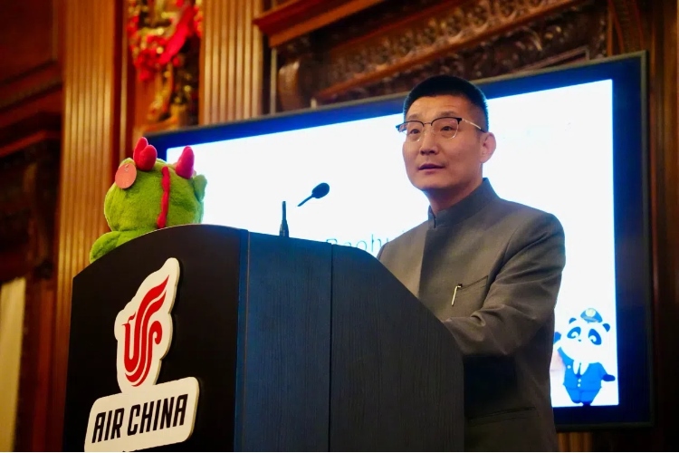 國航倫敦營業(yè)部總經(jīng)理夏寶輝致辭。吳若鳴攝