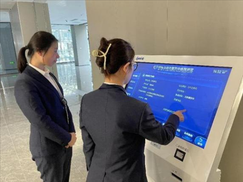 督查專班查看事項覆蓋“全不全”辦事流程“通不通”。 圖片來源：江蘇南通啟東市數(shù)據(jù)局