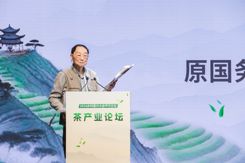 全國農(nóng)業(yè)科技創(chuàng)業(yè)創(chuàng)新聯(lián)盟主席，原國務(wù)院參事、國務(wù)院扶貧辦主任、農(nóng)業(yè)部副部長劉堅致辭