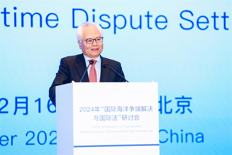 華陽(yáng)海洋研究中心理事長(zhǎng)、中國(guó)南海研究院學(xué)術(shù)委員會(huì)主席吳士存在開(kāi)幕式致歡迎辭。華陽(yáng)海洋研究中心供圖