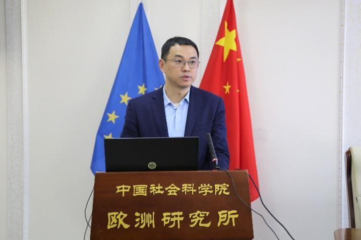 社會(huì)科學(xué)文獻(xiàn)出版社副總編輯童根興作開(kāi)幕式致辭。吳迪攝