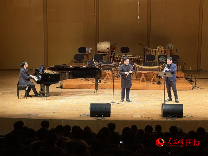 來自泰國東方大學的音樂家在演奏《敦煌印象》。人民網(wǎng)記者 張矜若攝