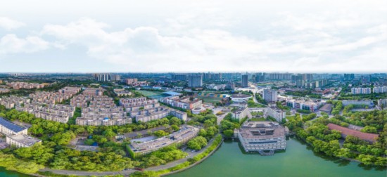 成都理工大學(xué)全景航拍圖。成都理工大學(xué)供圖