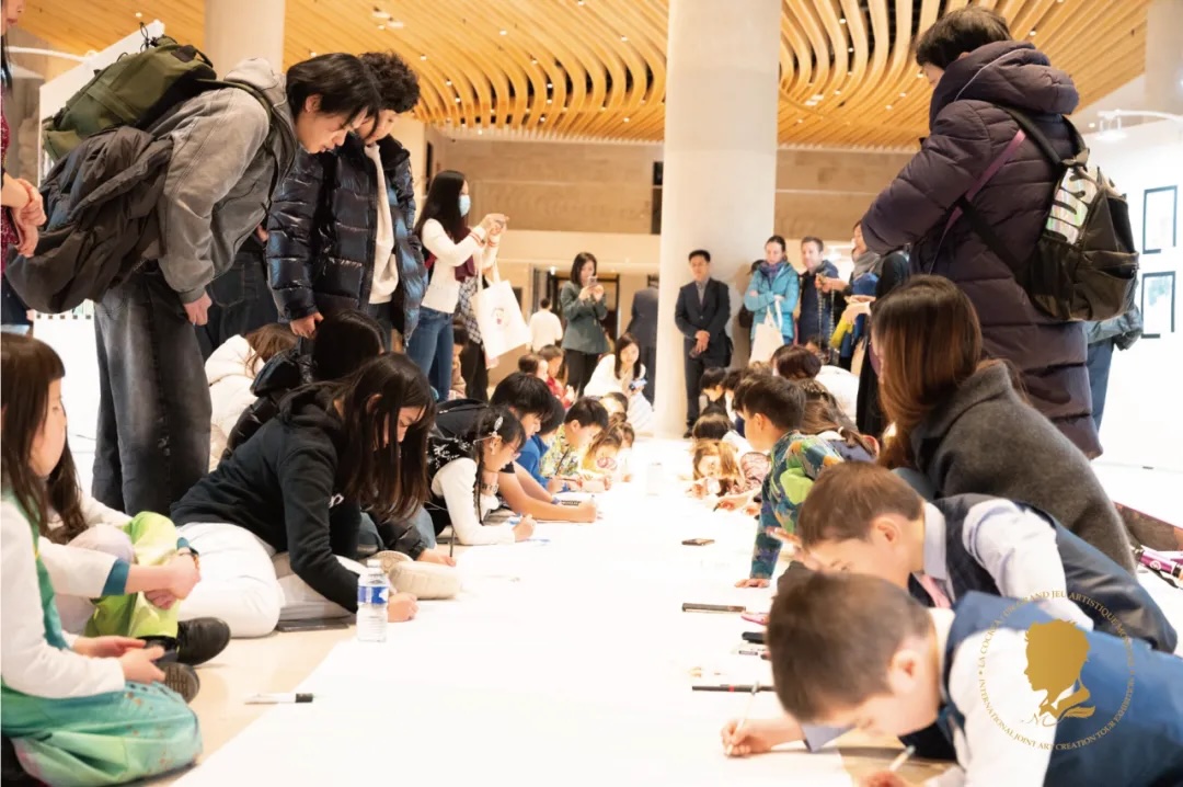 第三屆國際藝術聯(lián)創(chuàng)聯(lián)展盛大開幕。法中交流促進會供圖