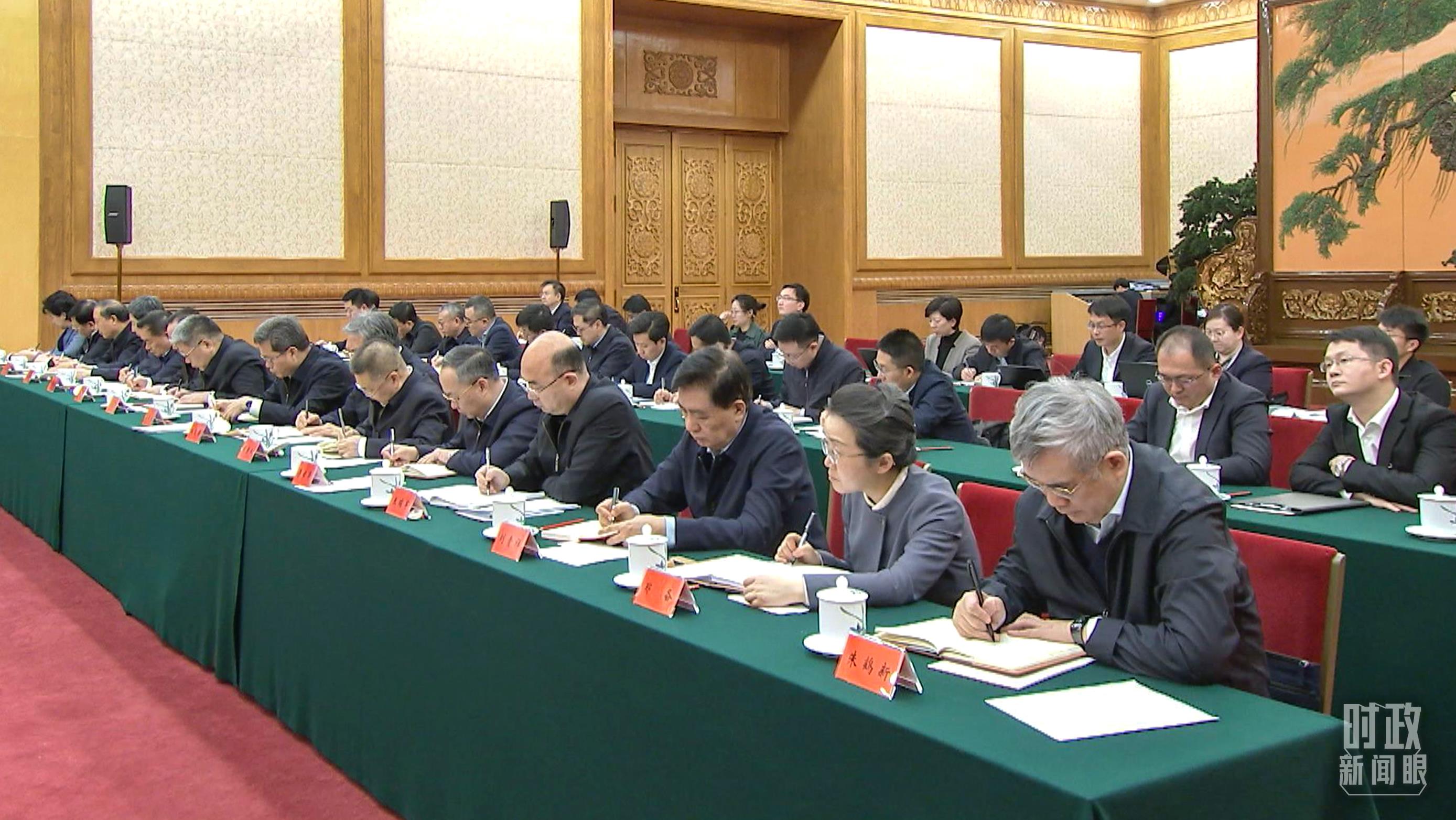 △2月17日，民營(yíng)企業(yè)座談會(huì)現(xiàn)場(chǎng)。