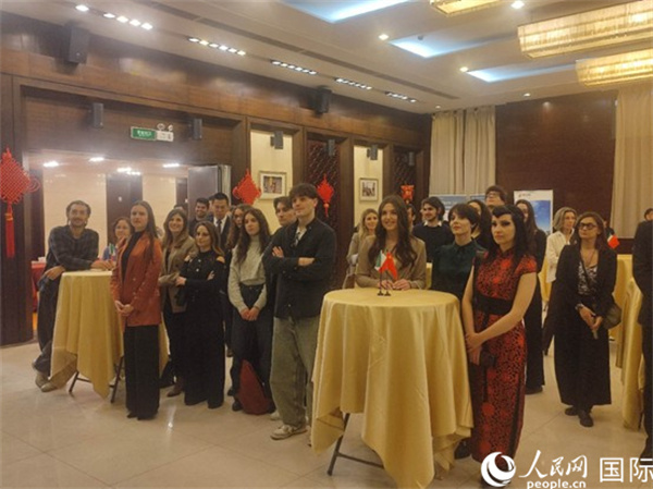 來(lái)自意大利多所高校的師生代表參加了此次活動(dòng)。人民網(wǎng)記者鄭彬攝
