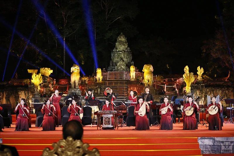 2024年1月13日，在柬埔寨暹粒舉行的“中柬人文交流年”啟動(dòng)儀式。