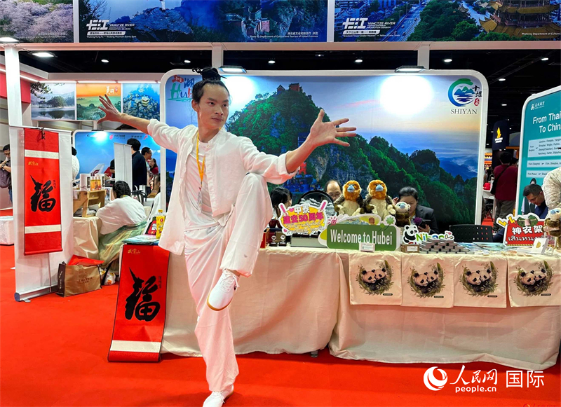 中國武當(dāng)功夫走進(jìn)東南亞，以精湛的武藝和飄逸的身姿詮釋中國武術(shù)的精髓。人民網(wǎng)記者 簡承淵攝