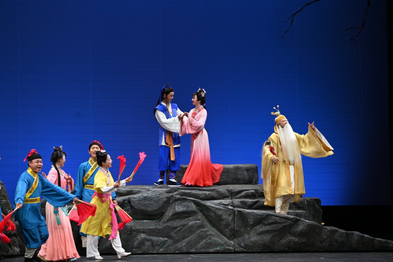 《七妹與蛇郎》演出劇照。國(guó)家大劇院供圖