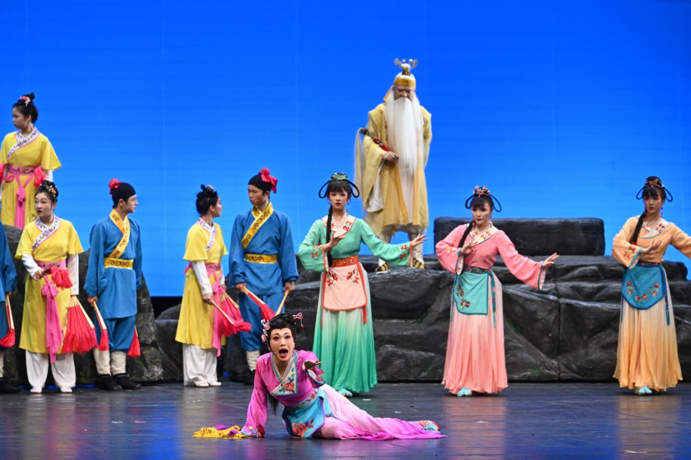 《七妹與蛇郎》演出劇照。國(guó)家大劇院供圖